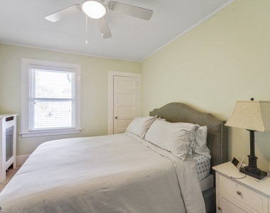 8 Oak Grove Rd - Photo Thumbnail 8