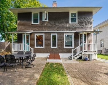 8 Oak Grove Rd - Photo Thumbnail 2