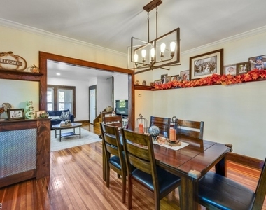 8 Oak Grove Rd - Photo Thumbnail 5