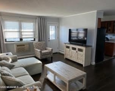 88 Wharfside Drive - Photo Thumbnail 4