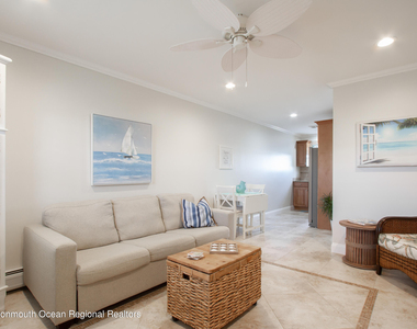 455 Ocean Boulevard - Photo Thumbnail 1