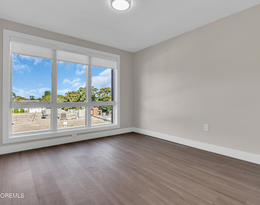 27 3rd Avenue - Photo Thumbnail 14