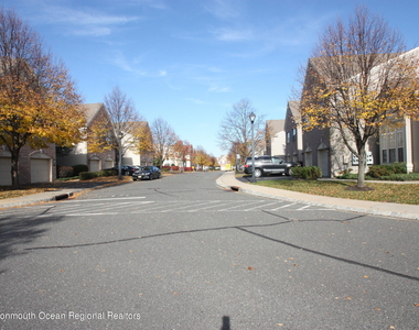 86 Banyan Boulevard - Photo Thumbnail 29