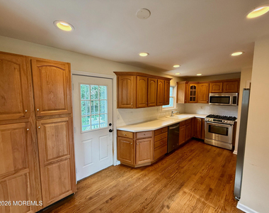 34 Highland Avenue - Photo Thumbnail 2