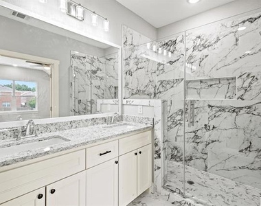 2308 Bloomfield Drive - Photo Thumbnail 12