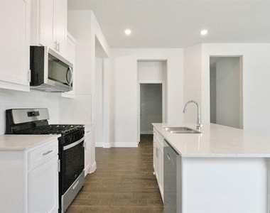 603 Parrino Parkway - Photo Thumbnail 11