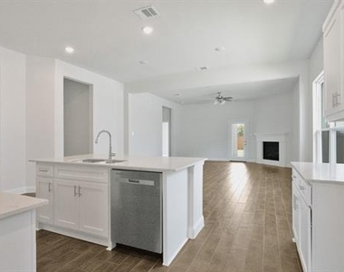 603 Parrino Parkway - Photo Thumbnail 10
