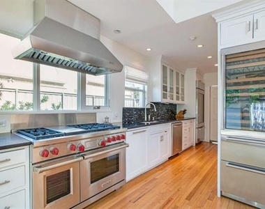 4641 Belclaire Avenue - Photo Thumbnail 6