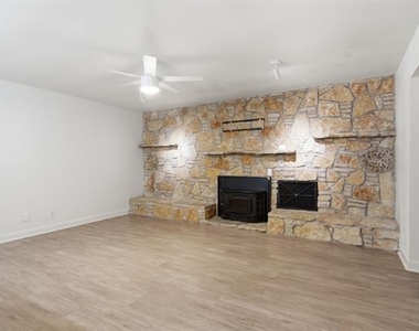 809 James Street - Photo Thumbnail 6