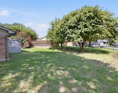 809 James Street - Photo Thumbnail 34