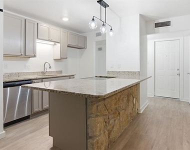 809 James Street - Photo Thumbnail 11