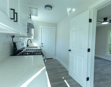 1702 Ethel Avenue - Photo Thumbnail 4