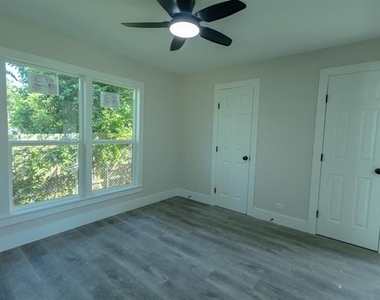 1702 Ethel Avenue - Photo Thumbnail 7