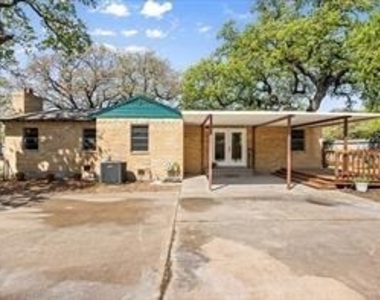 201 E 3rd Street - Photo Thumbnail 25
