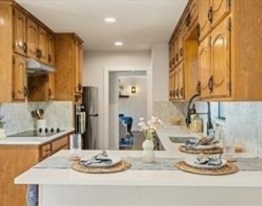 201 E 3rd Street - Photo Thumbnail 8