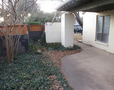 10406 Shadow Bend Drive - Photo Thumbnail 30