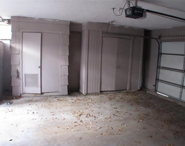 10406 Shadow Bend Drive - Photo Thumbnail 26
