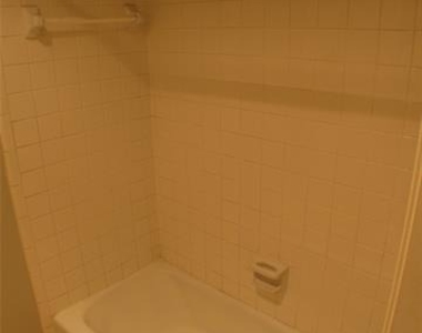 10406 Shadow Bend Drive - Photo Thumbnail 8