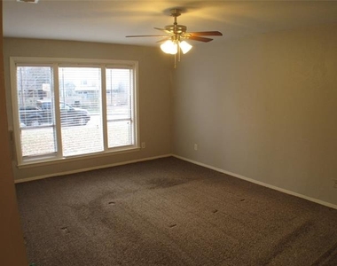 10406 Shadow Bend Drive - Photo Thumbnail 10