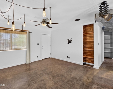 346 E Papago Drive - Photo Thumbnail 7