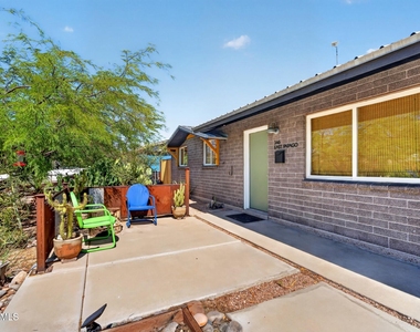 346 E Papago Drive - Photo Thumbnail 3