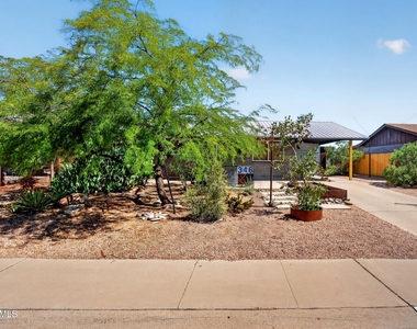 346 E Papago Drive - Photo Thumbnail 1