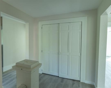 1702 Ethel Avenue - Photo Thumbnail 9