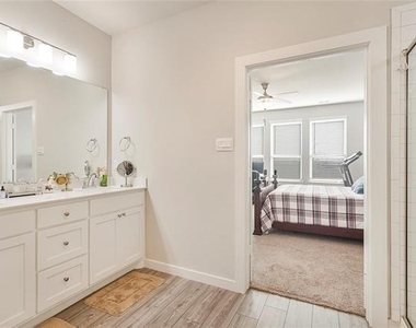 2513 Peoria Drive - Photo Thumbnail 5