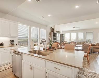 2513 Peoria Drive - Photo Thumbnail 1