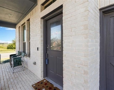 2513 Peoria Drive - Photo Thumbnail 22