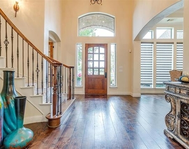 203 Augusta Court - Photo Thumbnail 3