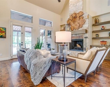203 Augusta Court - Photo Thumbnail 8