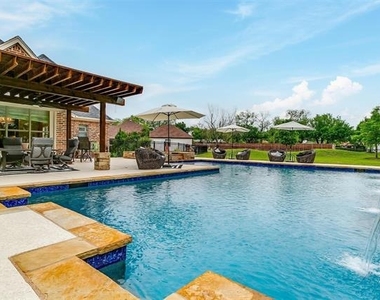 203 Augusta Court - Photo Thumbnail 28