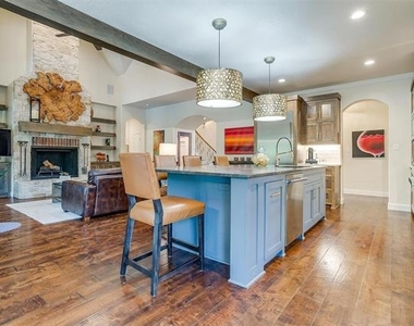 203 Augusta Court - Photo Thumbnail 12