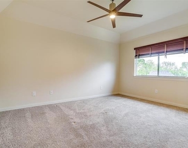 203 Augusta Court - Photo Thumbnail 21