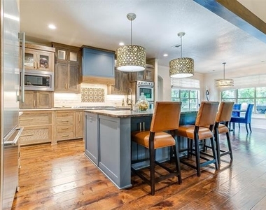 203 Augusta Court - Photo Thumbnail 13