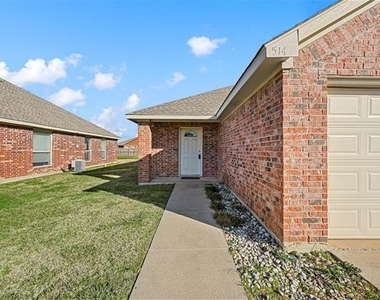 514 Harris Street - Photo Thumbnail 5