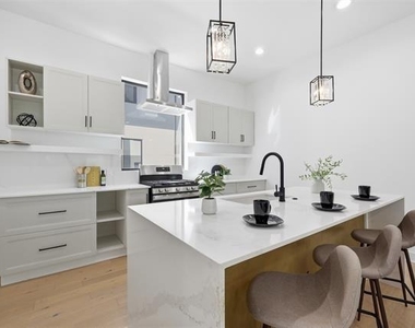4635 Manett Street - Photo Thumbnail 13