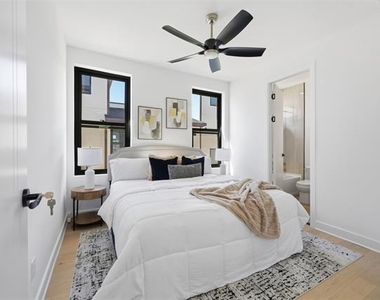 4635 Manett Street - Photo Thumbnail 18
