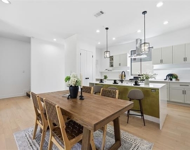 4635 Manett Street - Photo Thumbnail 8