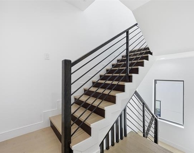 4635 Manett Street - Photo Thumbnail 27