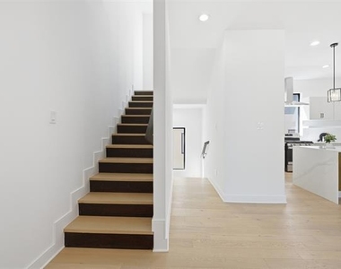 4635 Manett Street - Photo Thumbnail 17