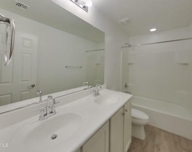 9310 E Strobe Avenue - Photo Thumbnail 12