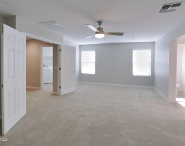 9310 E Strobe Avenue - Photo Thumbnail 7