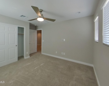 9310 E Strobe Avenue - Photo Thumbnail 10