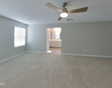 9310 E Strobe Avenue - Photo Thumbnail 6