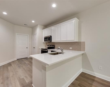 6918 Yellow Hammer Way - Photo Thumbnail 5