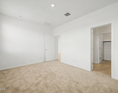 18732 W Maplewood Drive - Photo Thumbnail 13