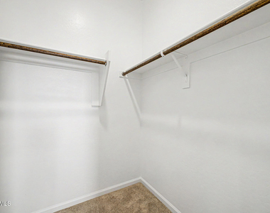 18732 W Maplewood Drive - Photo Thumbnail 16