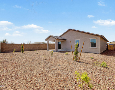 18732 W Maplewood Drive - Photo Thumbnail 25